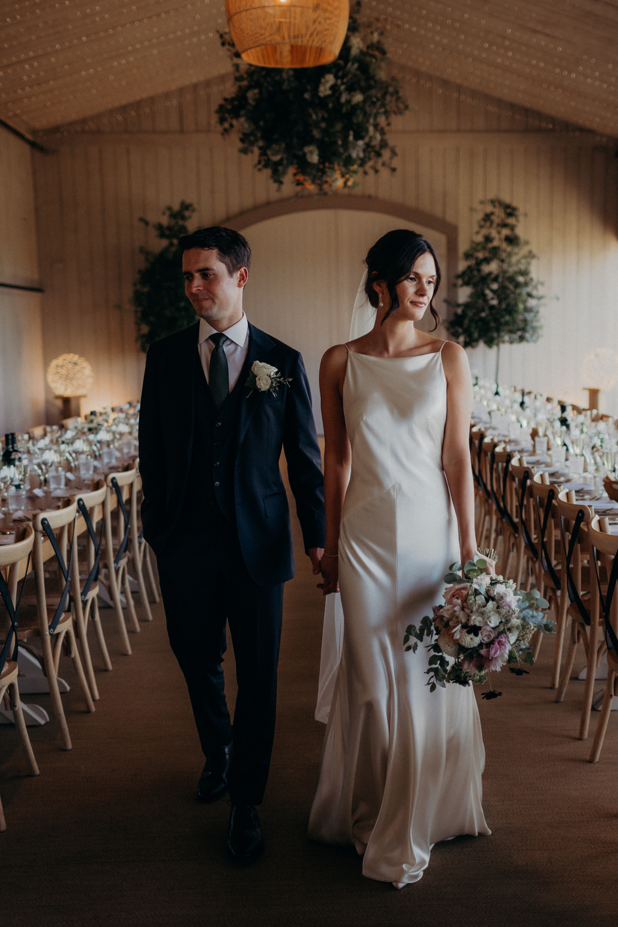 Ellie στο Andrea Hawkes για τον γάμο της Primrose Hill Farm στο Oxfordshire 46 Ellie και Harry Primrose Hill Farm LMD Πορτραίτο 28