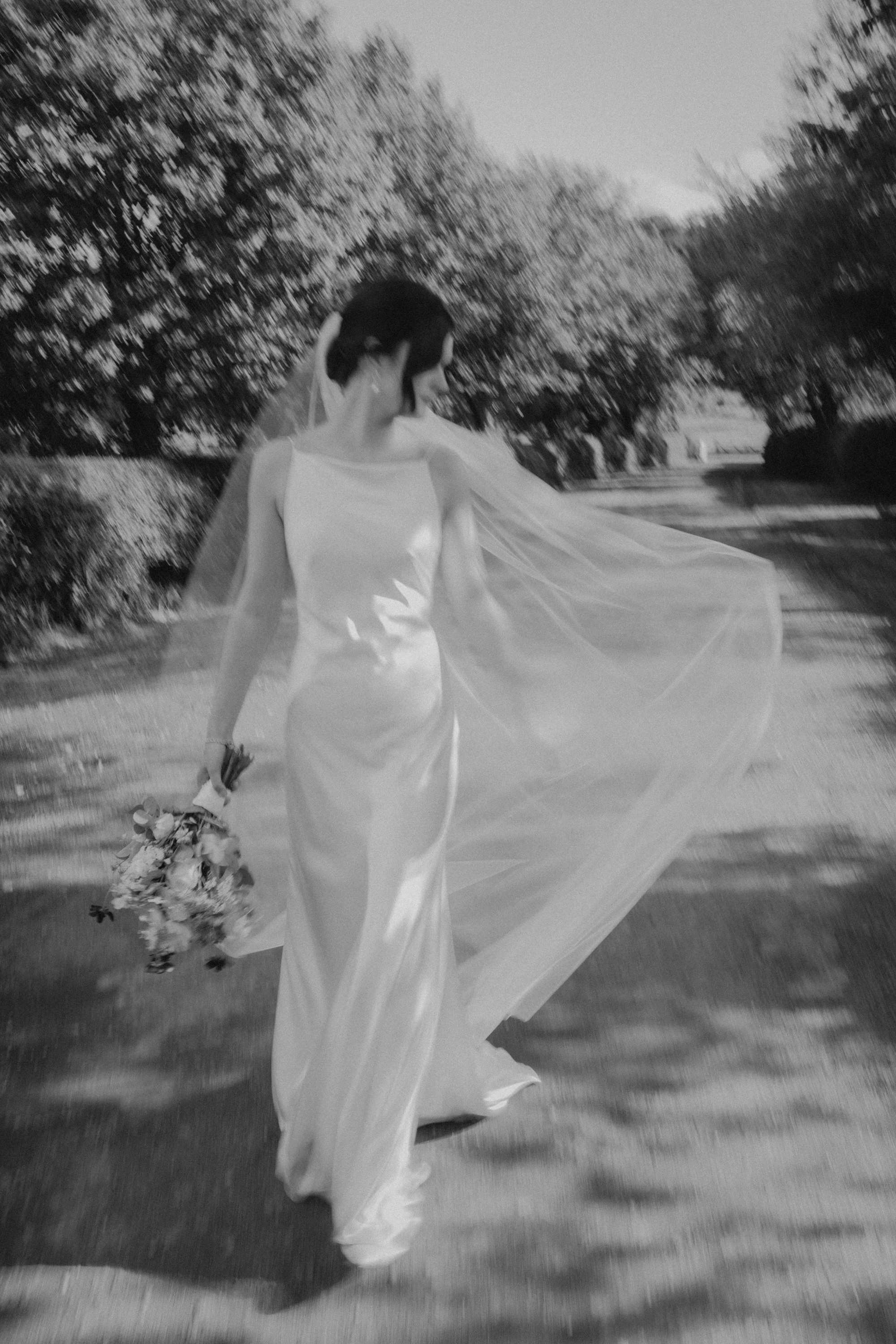 Ellie στο Andrea Hawkes για το γάμο της Primrose Hill Farm στο Oxfordshire 45 Ellie και Harry Primrose Hill Farm LMD Πορτραίτο 27